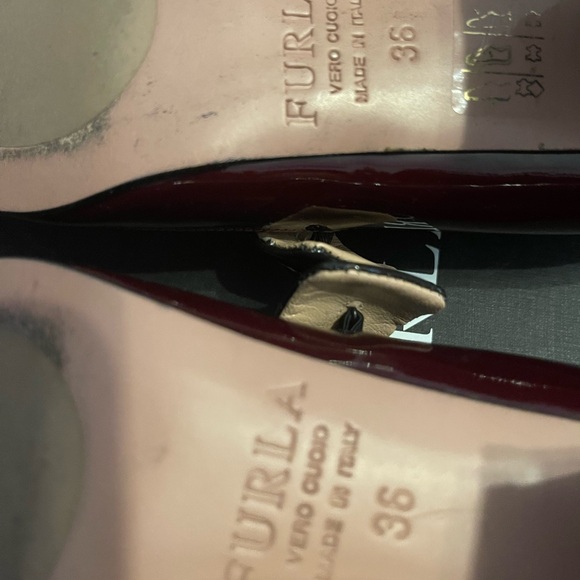 Furla Burgundy and Black Heels - Picture 4 of 4